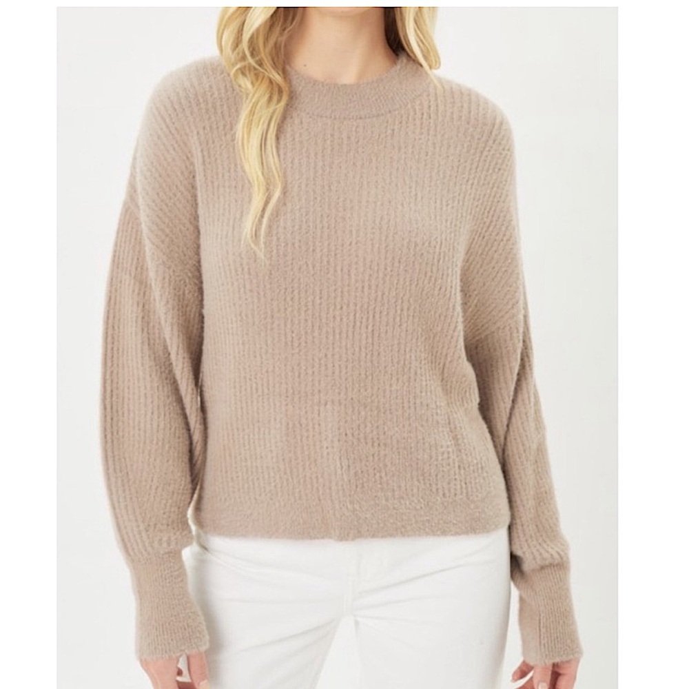 WOMENS FUZZY LONG SLEEVE SWEATER